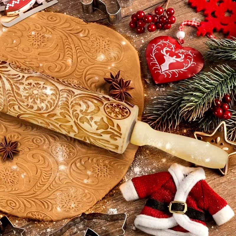 Kitchen Baking Gifts - Christmas Snowflake Viner Engraved Wooden Rolling
